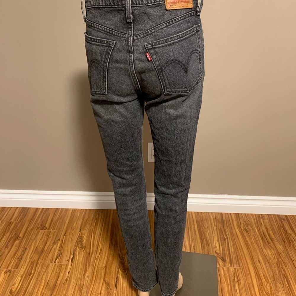 Levi’s Women's 501 Skinny Jeans Black Fade Wash Size 25/32